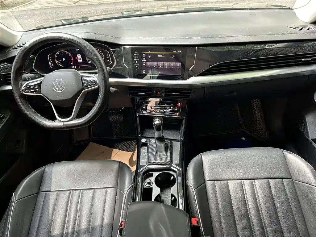 Volkswagen Passat 2022 330TSI Elite