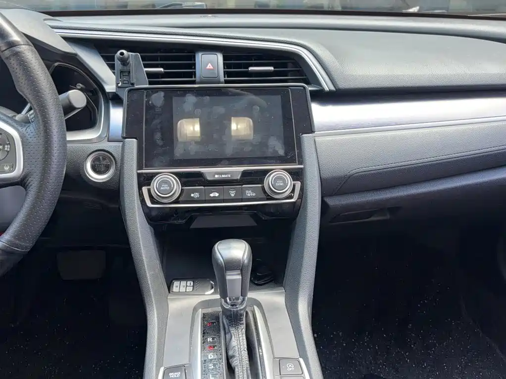 Honda Civic — миниатюра 12