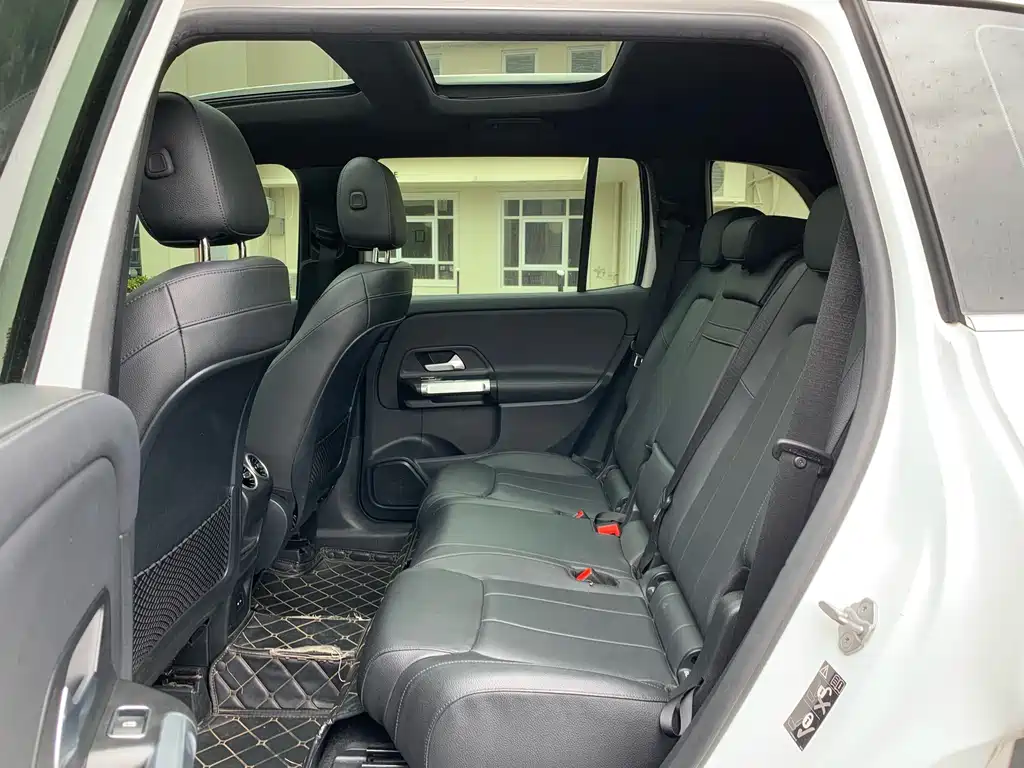 Mercedes-Benz GLB - фото 16