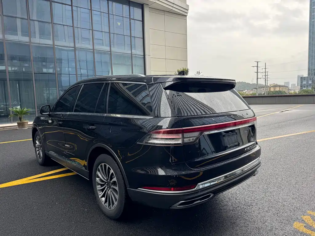Lincoln Aviator — миниатюра 7