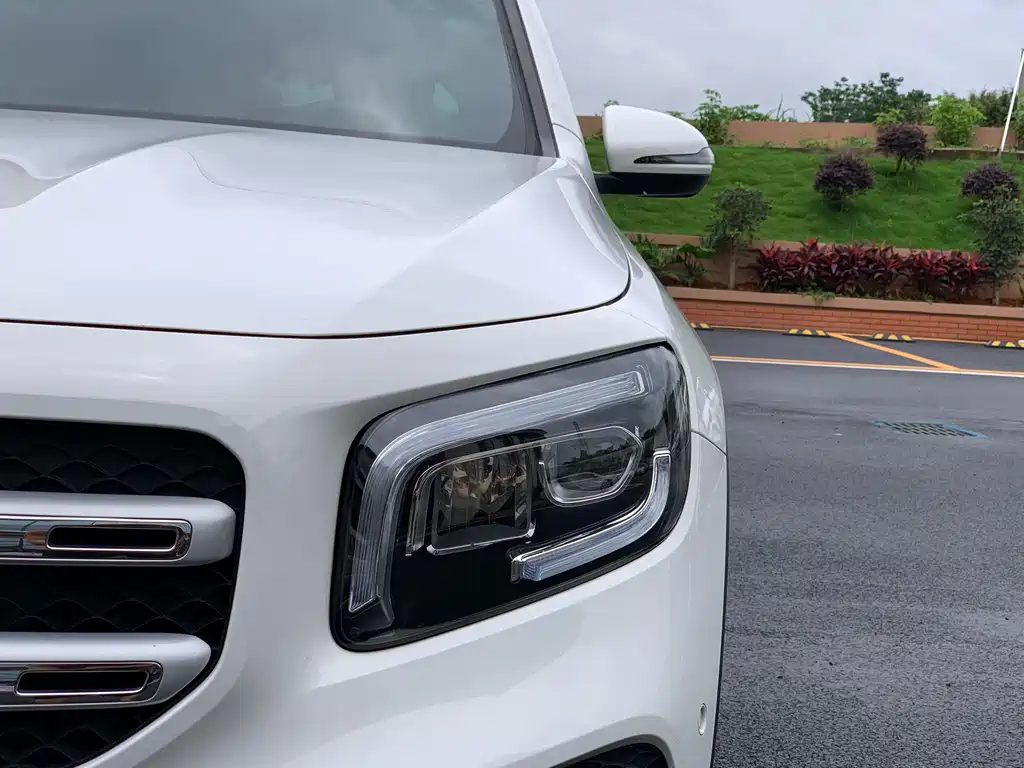 Mercedes-Benz GLB - фото 14
