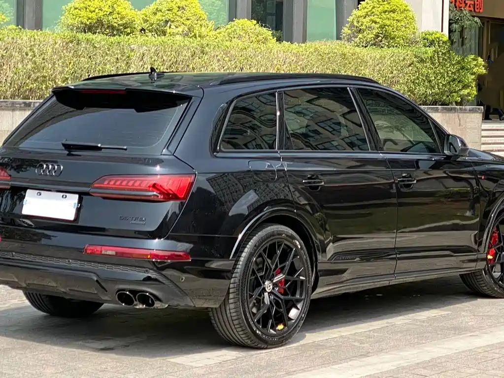 Audi Q7 — миниатюра 6