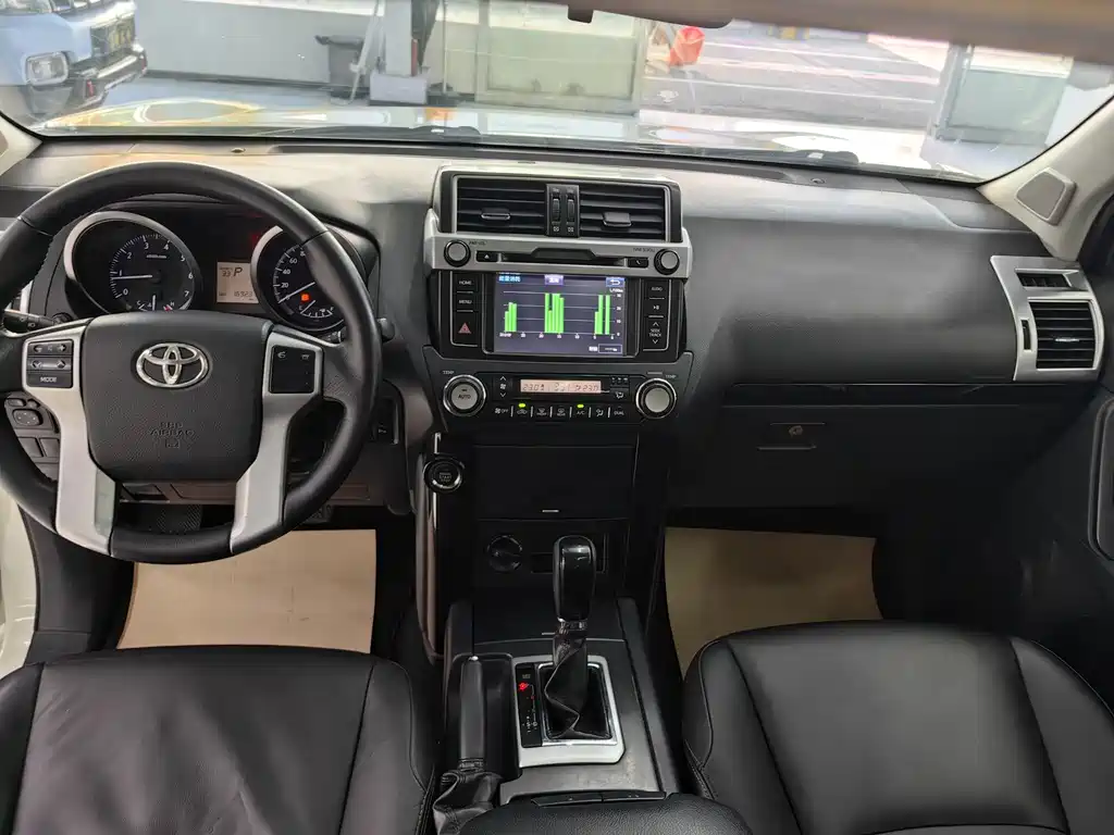 Toyota Prado — миниатюра 14