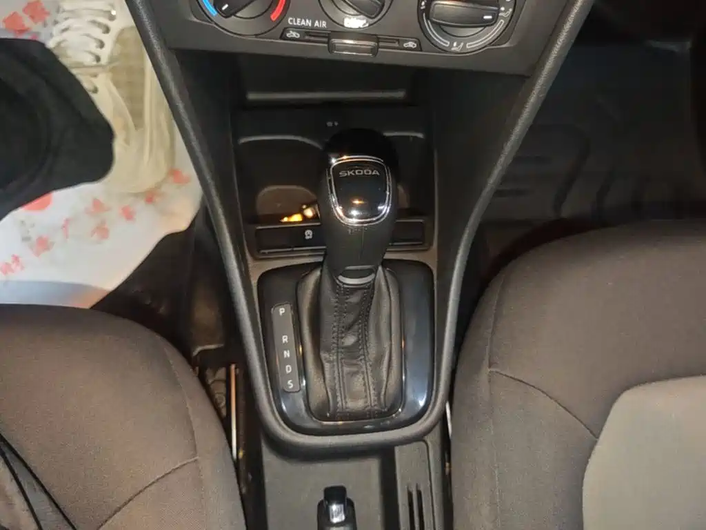 Skoda Rapid — миниатюра 14