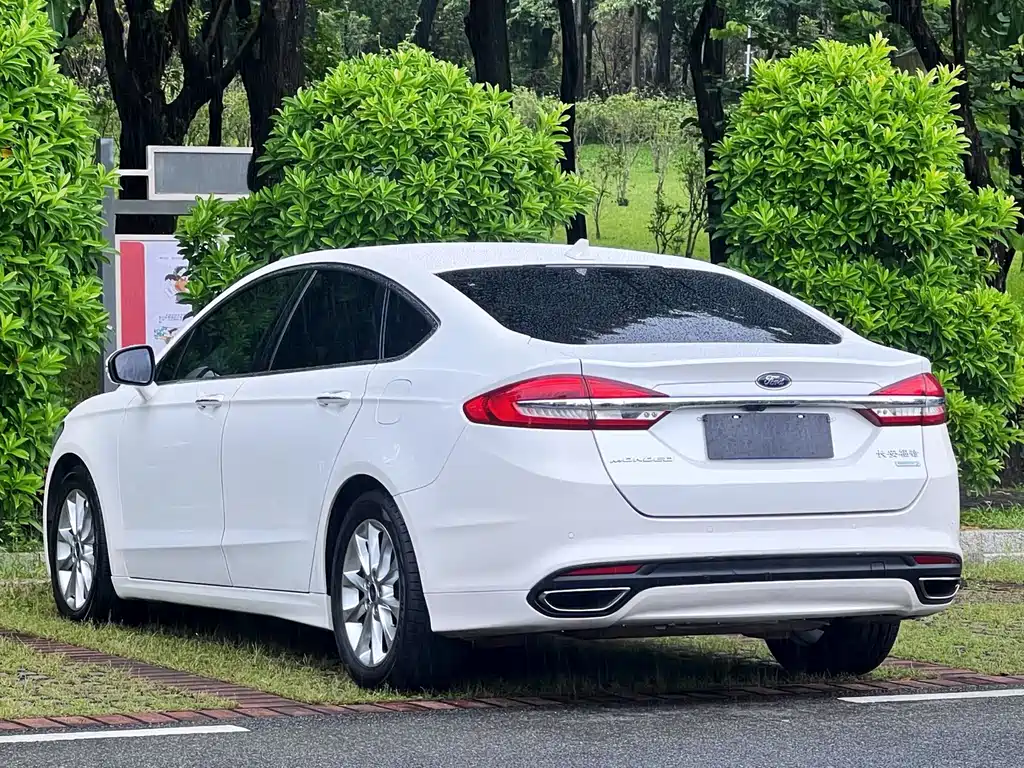Ford Mondeo — миниатюра 14