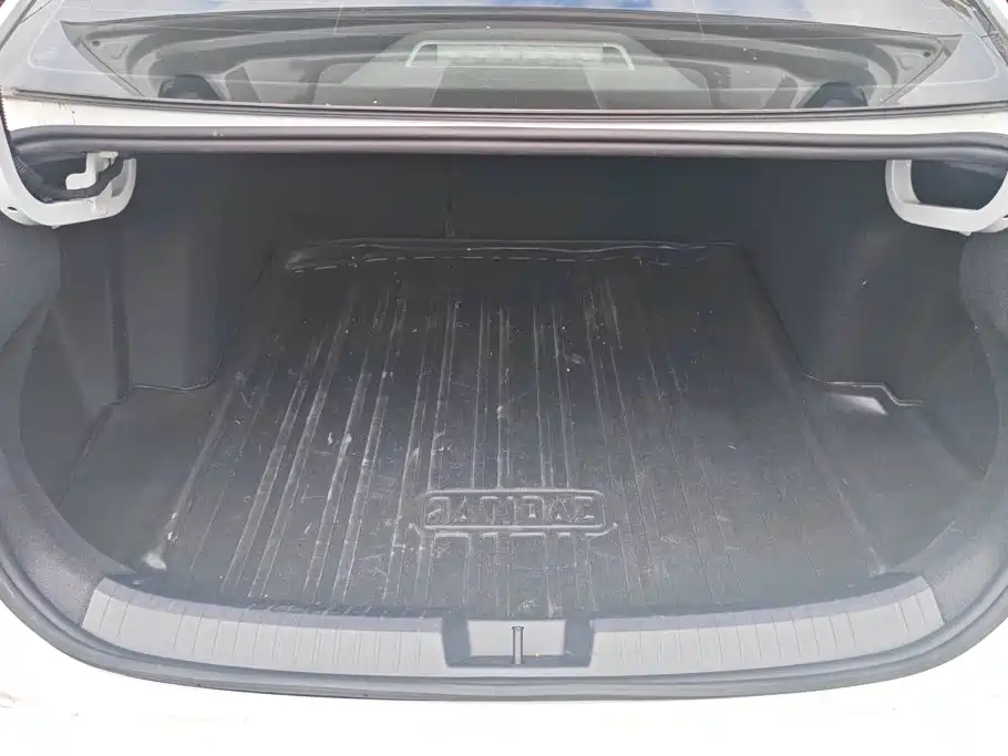 Volkswagen Sagitar — миниатюра 4