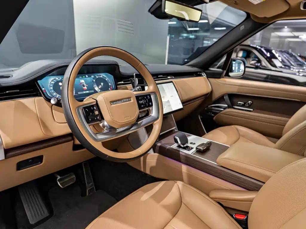 Land Rover Range Rover 2025 3.0 L6 400PS Long Wheelbase