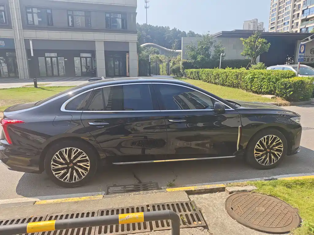Hongqi Hongqi H5 — миниатюра 8