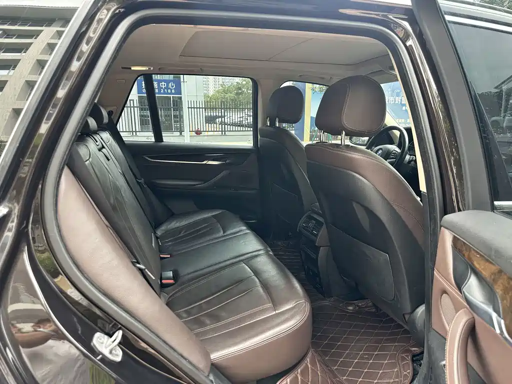 BMW X5 (Import) — миниатюра 17