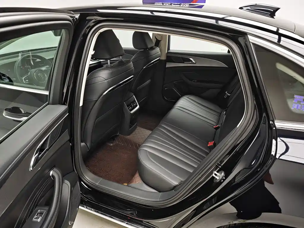Hongqi Hongqi H5 — миниатюра 17