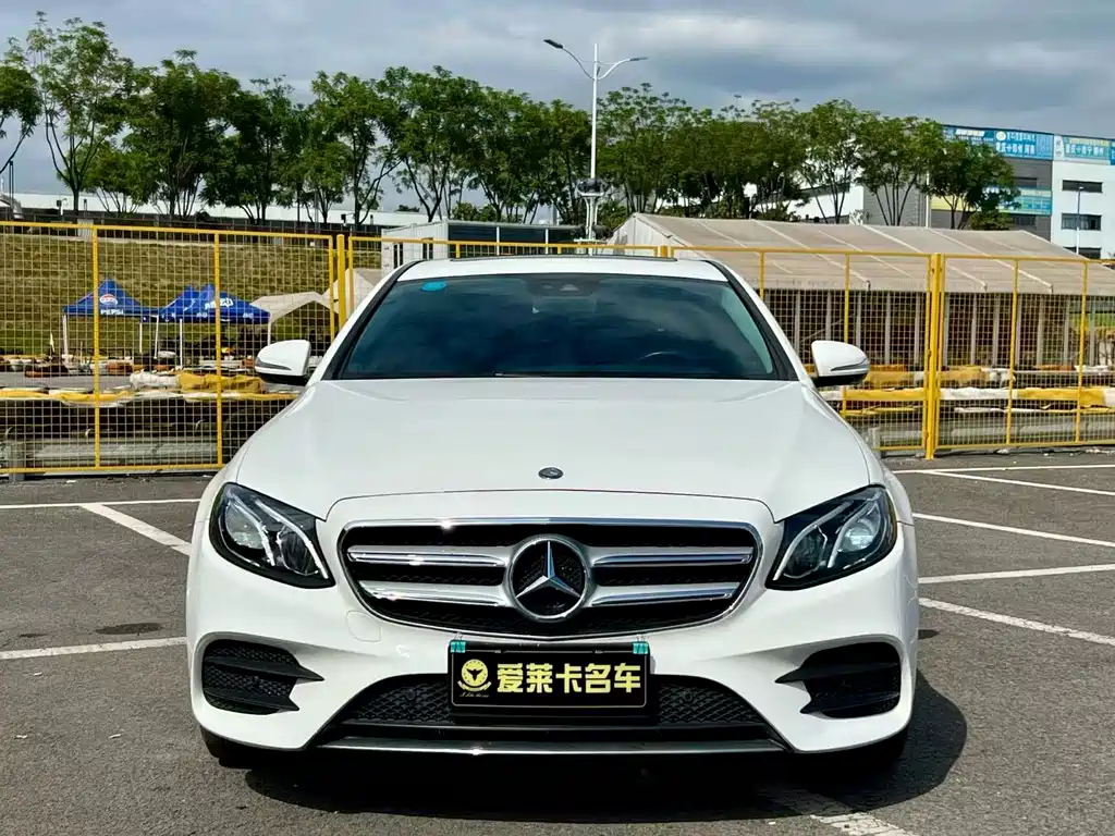 Mercedes-Benz E-Class — миниатюра 2