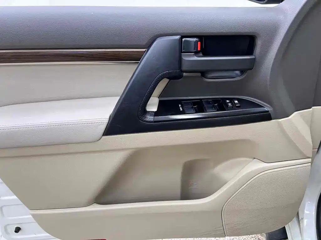 Toyota Land Cruiser 2020 4.5T GX-R