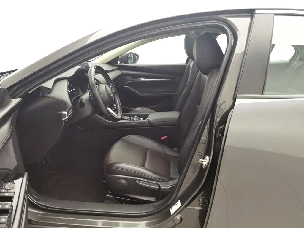 Mazda 3 Axela — миниатюра 10