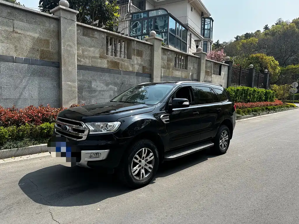 Ford Everest 2019