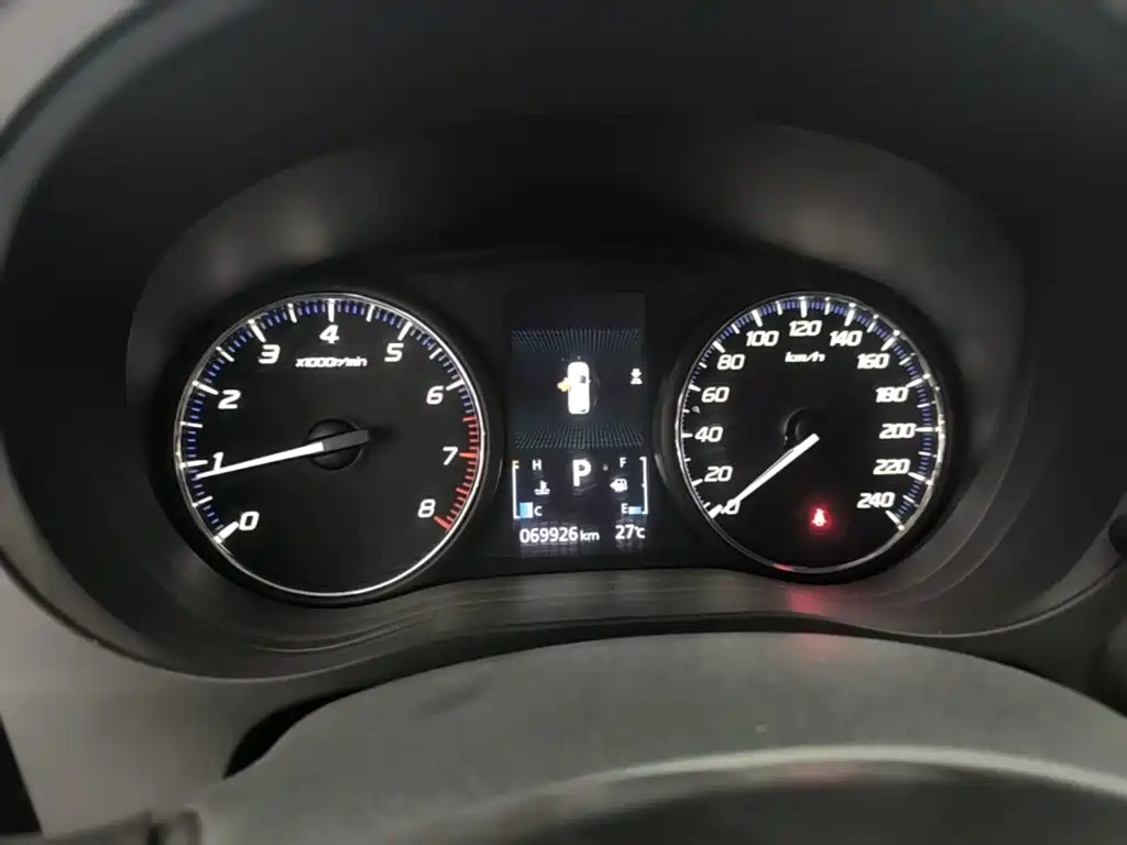 Mitsubishi Outlander — миниатюра 12