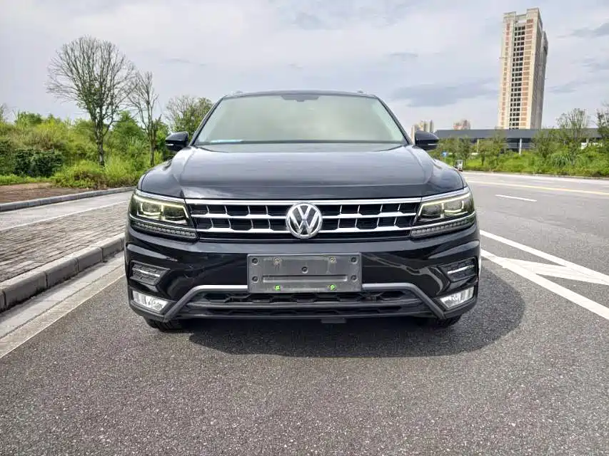 Volkswagen Tiguan L — миниатюра 2