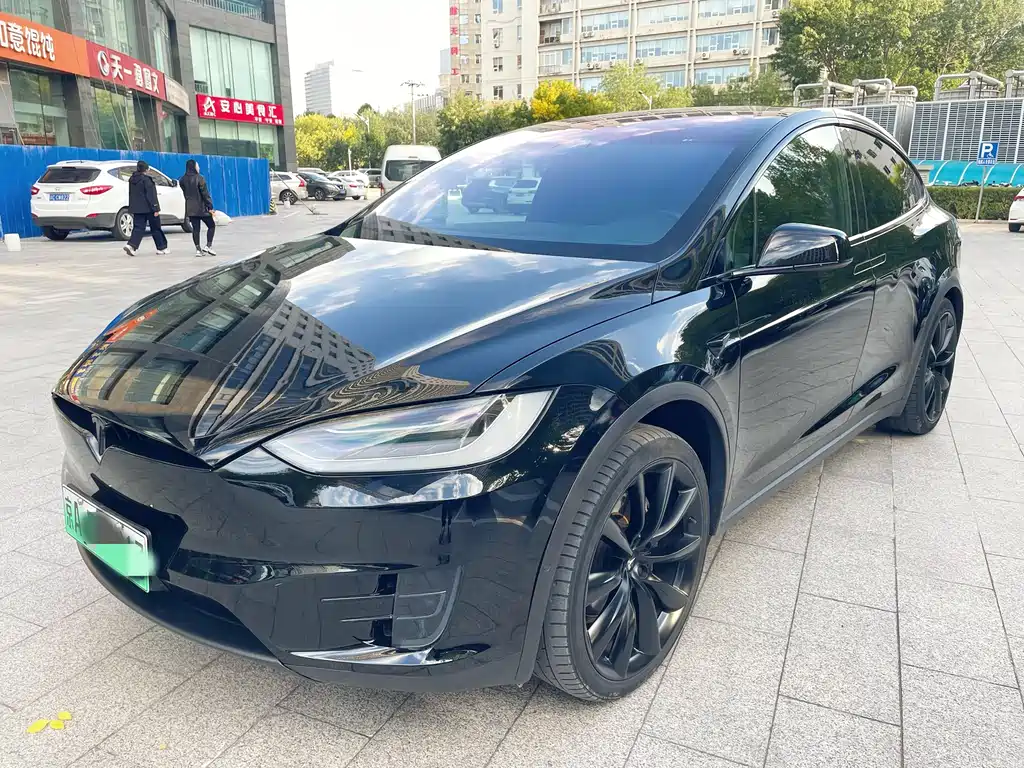 TESLA MODEL X