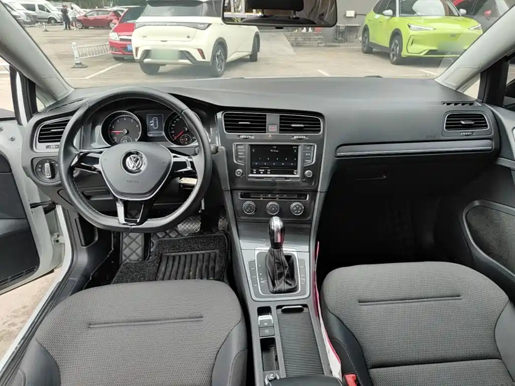 Volkswagen Golf — миниатюра 10