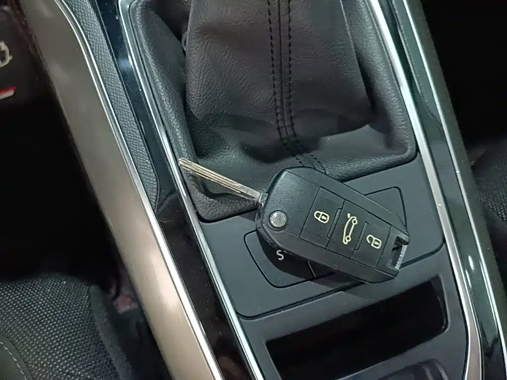 Peugeot 408 — миниатюра 9