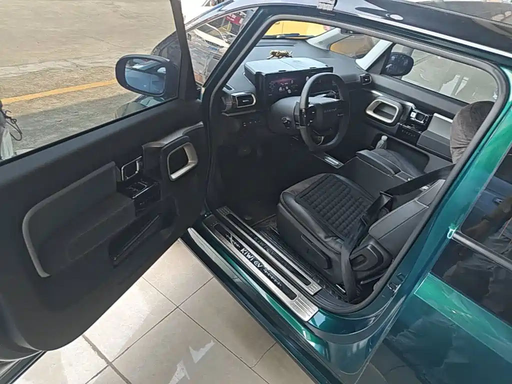Baojun KiWi EV — миниатюра 16