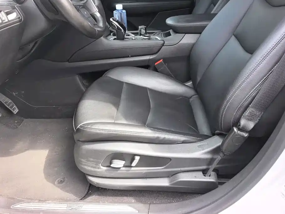 Cadillac XT5 — миниатюра 9