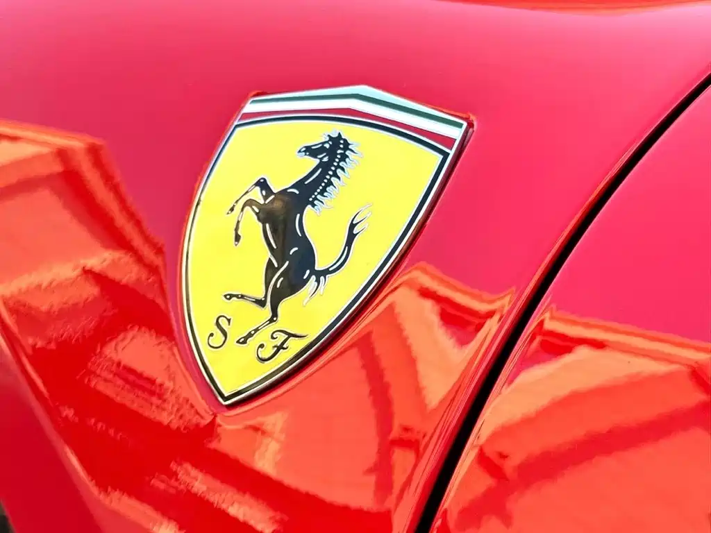 Ferrari F8 — миниатюра 8