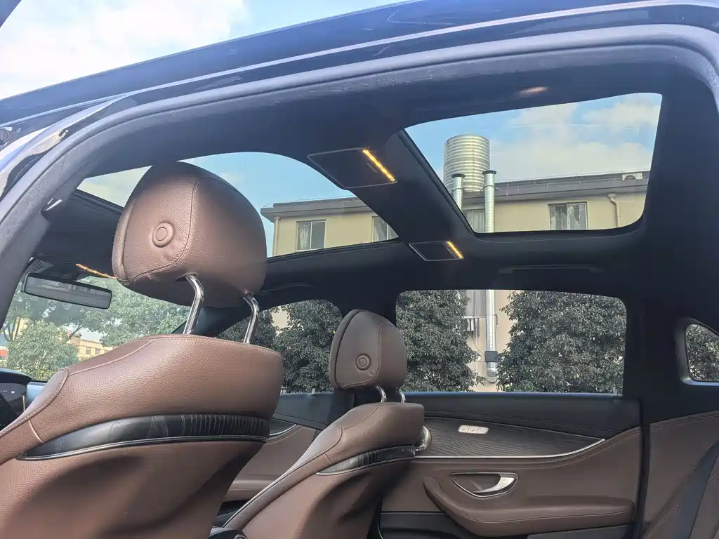 MERCEDES-BENZ E CLASS