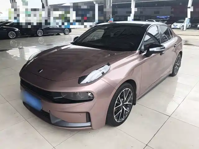 2021 Lynk & Co 03