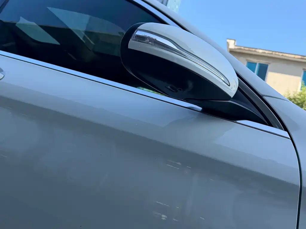 Mercedes-Benz GLC — миниатюра 10