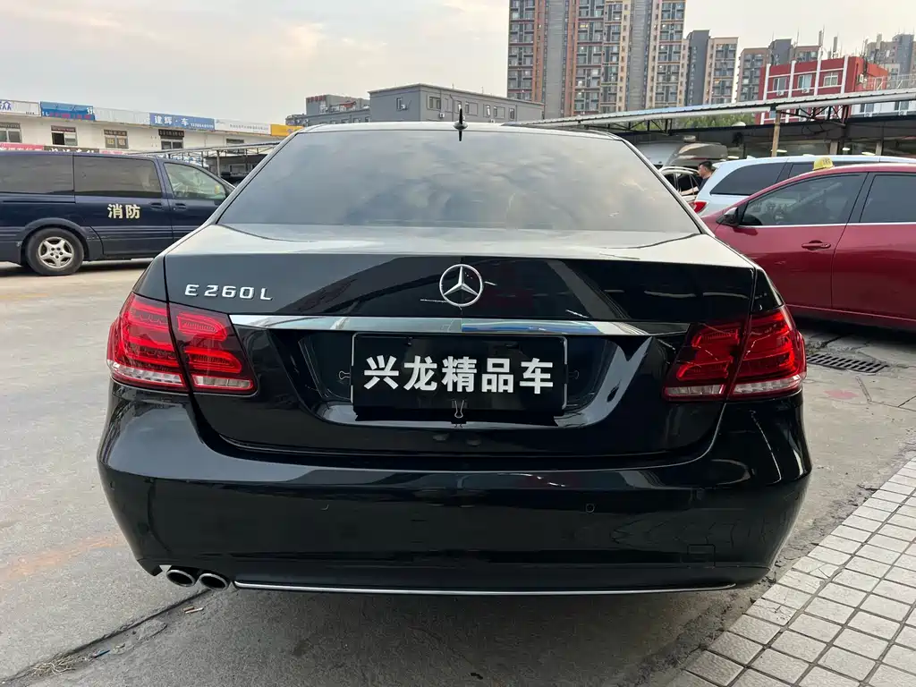 Mercedes-Benz E-Class — миниатюра 13