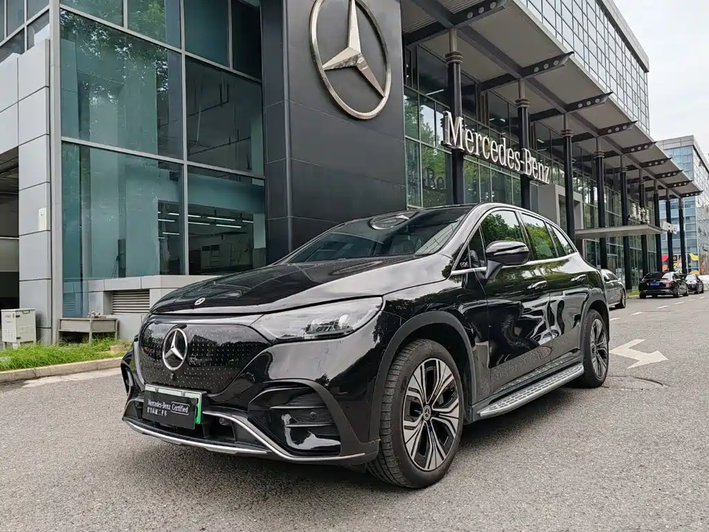 Mercedes-Benz EQE SUV