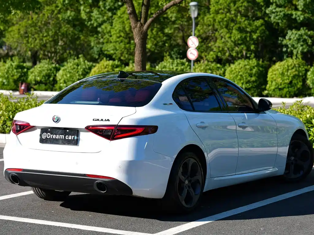 Alfa Romeo Giulia — миниатюра 4
