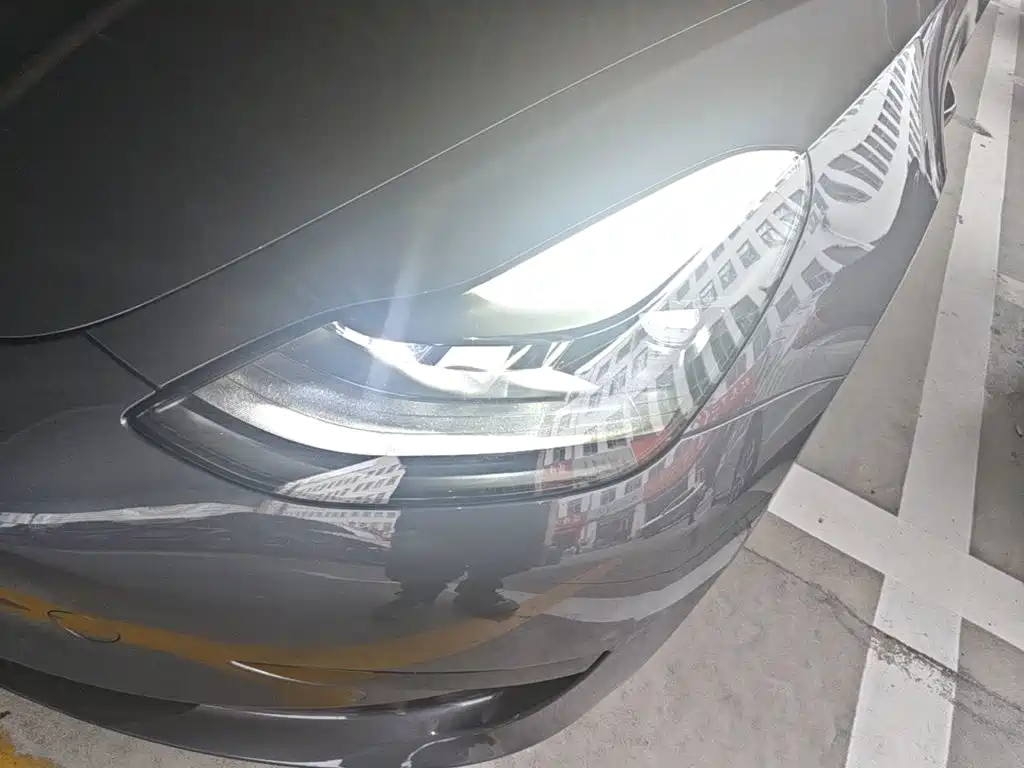 Tesla Model 3 — миниатюра 24
