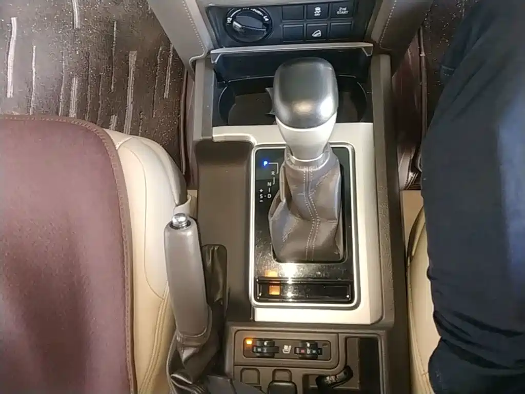 Toyota Prado — миниатюра 14