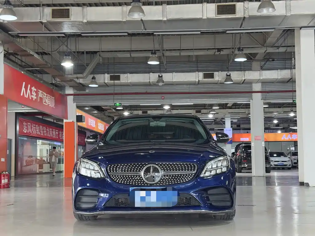 Mercedes-Benz C-Class — миниатюра 2