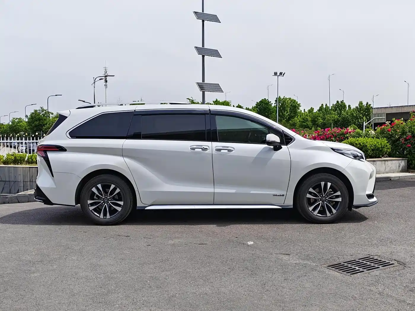Toyota Grevia id 4514250 из Китая 11