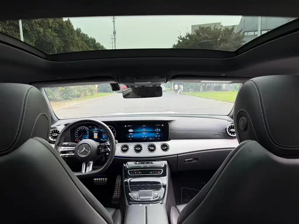 Mercedes-Benz E-Class (Import) — миниатюра 21