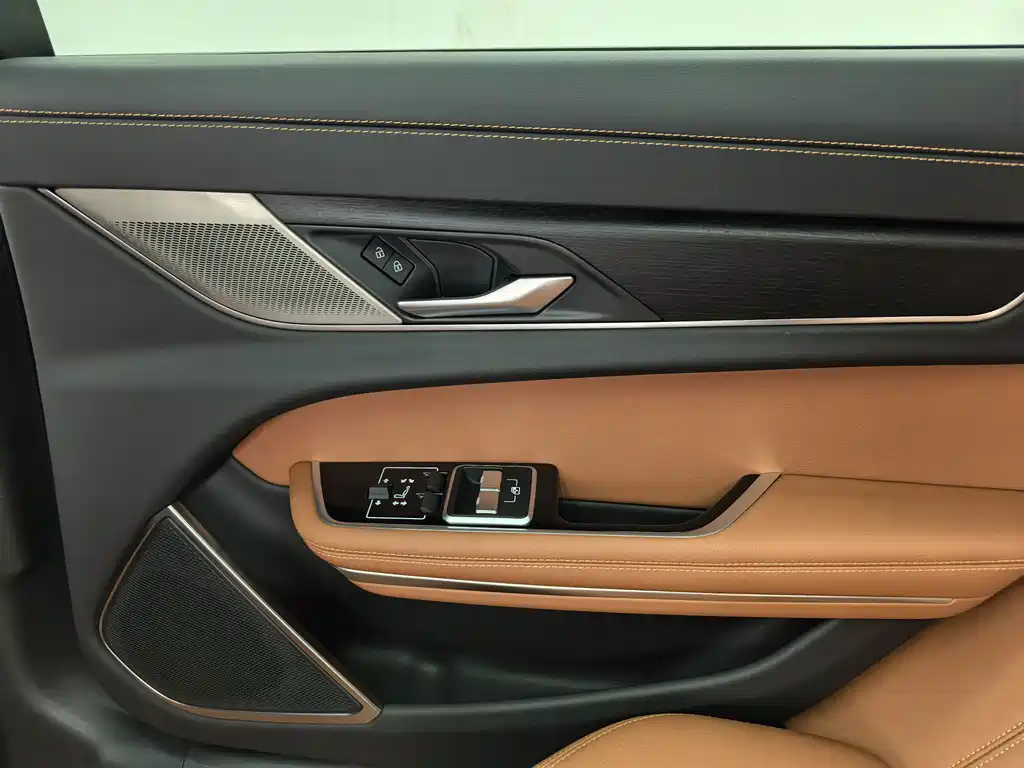 Jaguar XFL — миниатюра 15