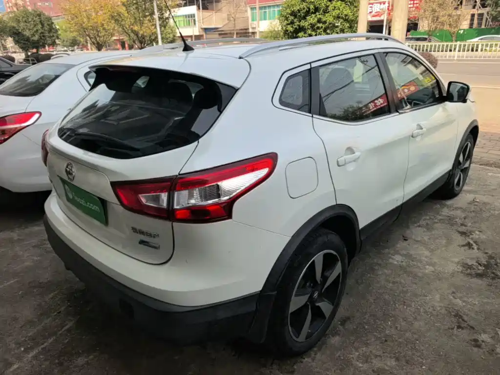 Nissan Qashqai — миниатюра 7