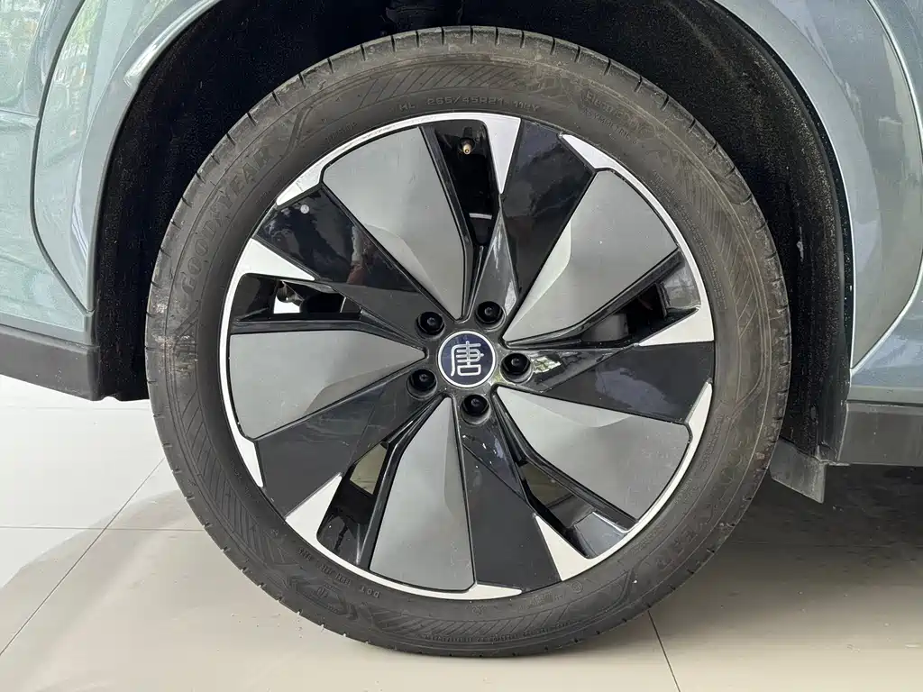 BYD Tang L — миниатюра 11