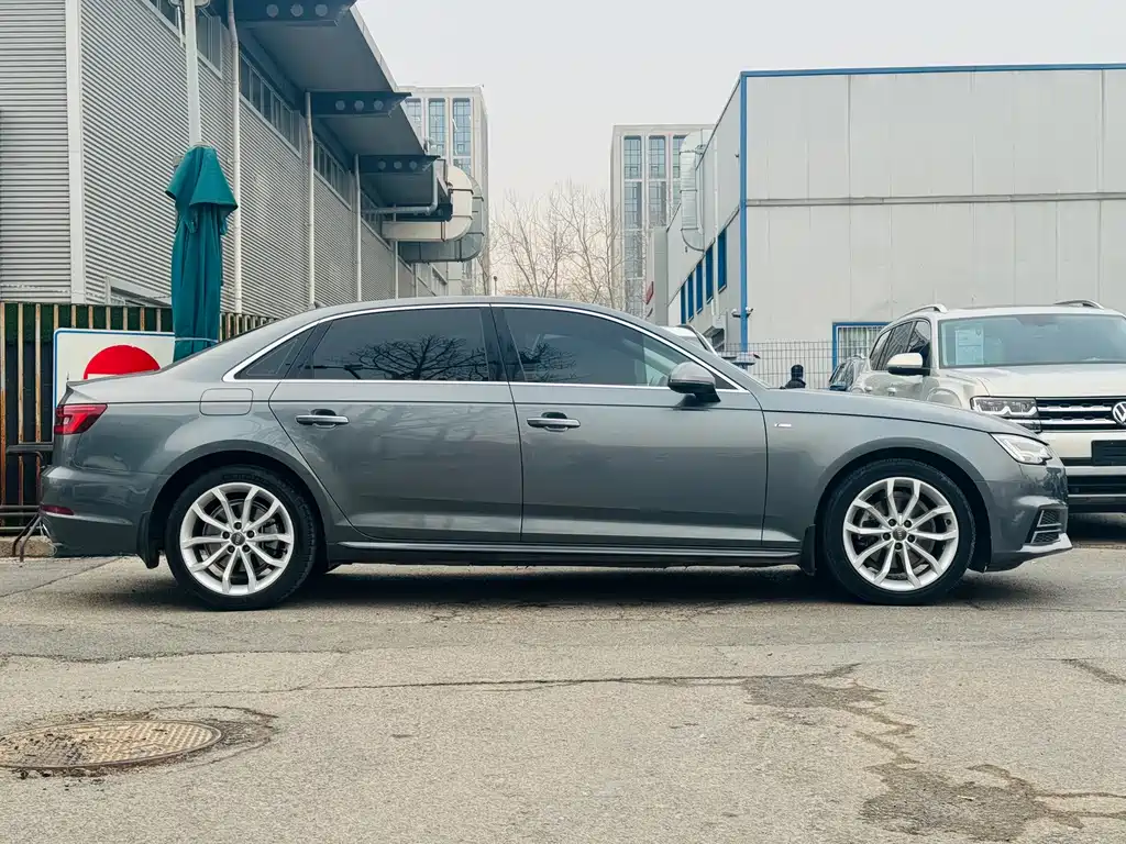 Audi A4L — миниатюра 7