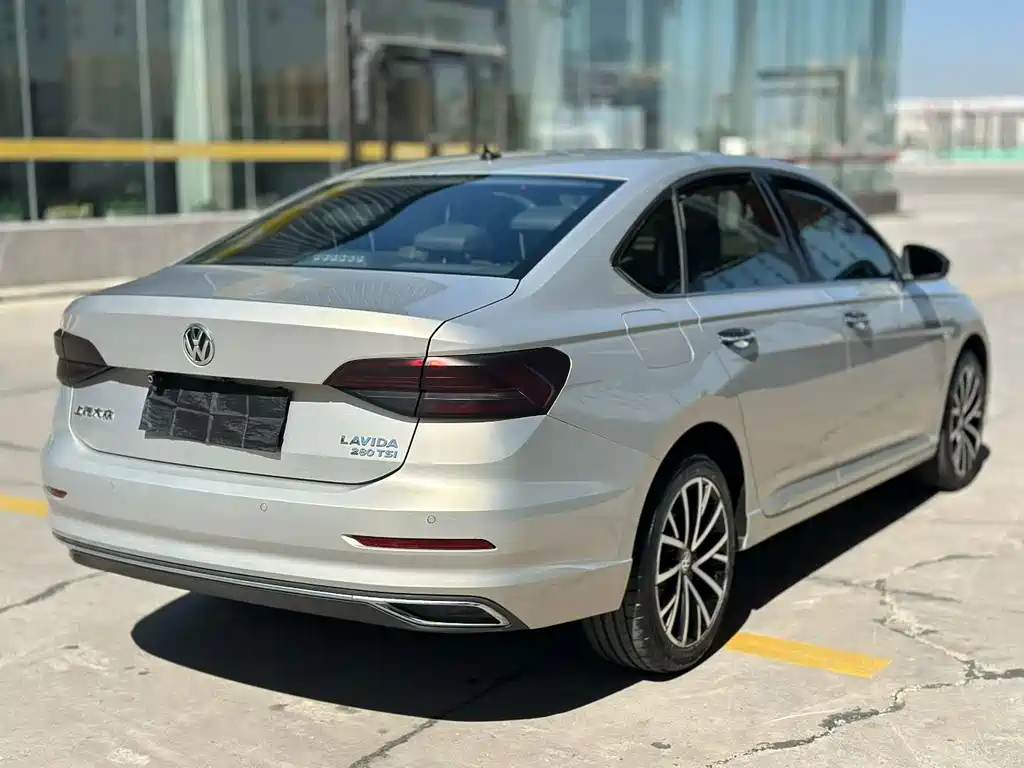 Volkswagen Lavida — миниатюра 6