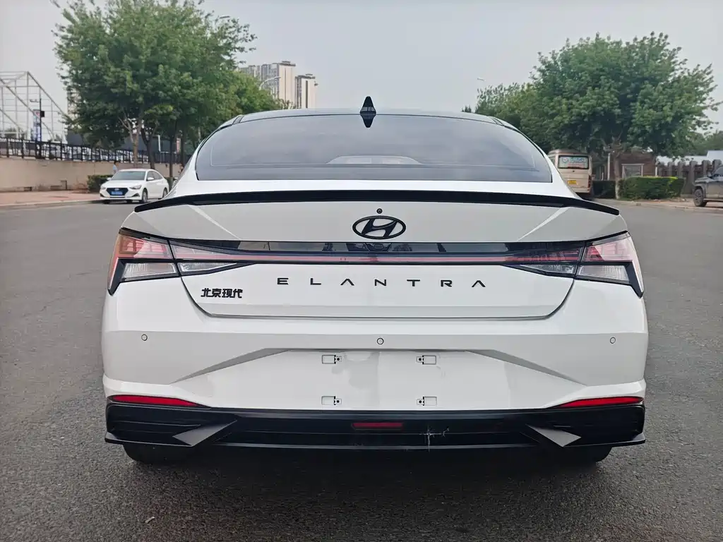 Hyundai Elantra — миниатюра 4