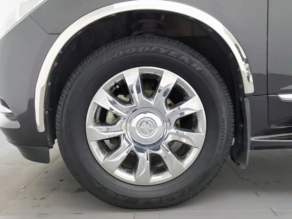Buick Enclave — миниатюра 17