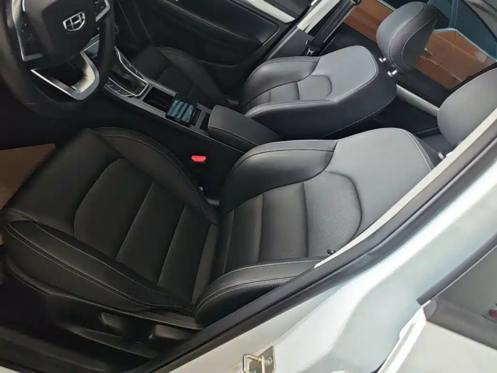 Geely Emgrand — миниатюра 15