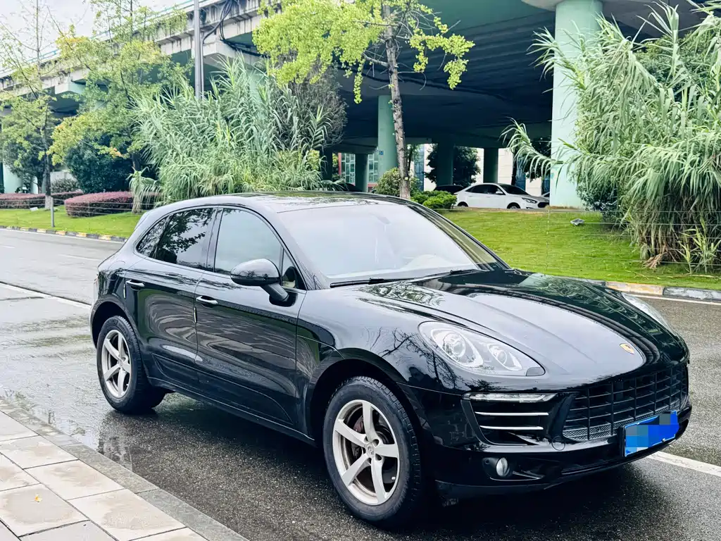 Porsche Macan — миниатюра 2