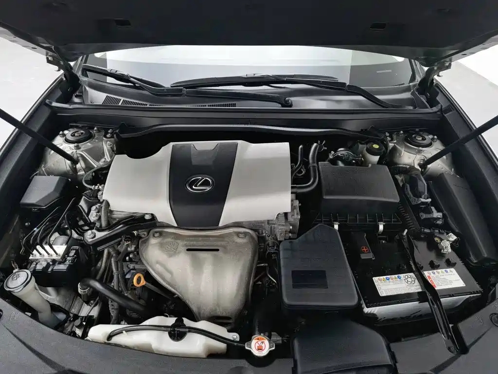 Lexus ES — миниатюра 6