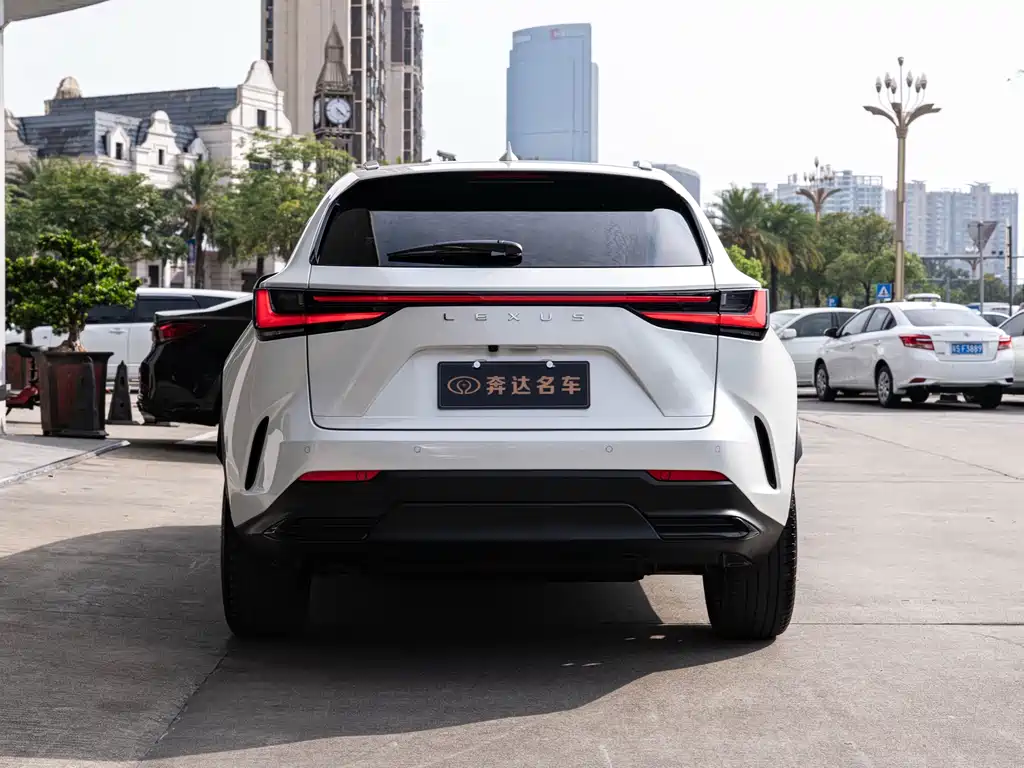 Lexus NX 2022 260