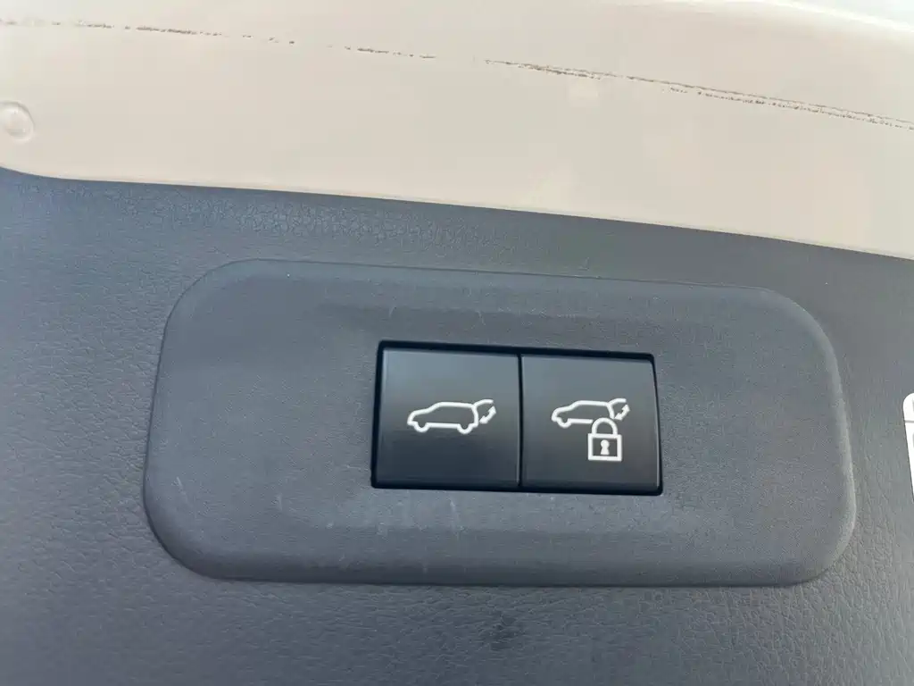Lexus NX — миниатюра 26