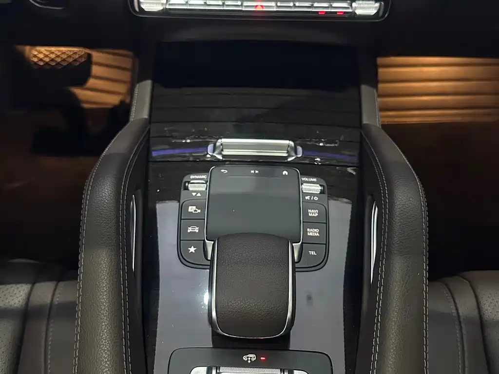 Mercedes-Benz GLE (Import) — миниатюра 9